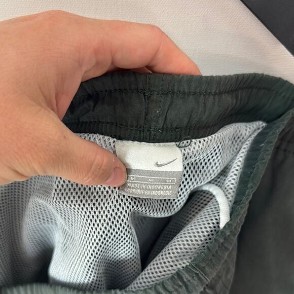 Nike Swim Trunks - Men's Medium - Picture 2 of 4